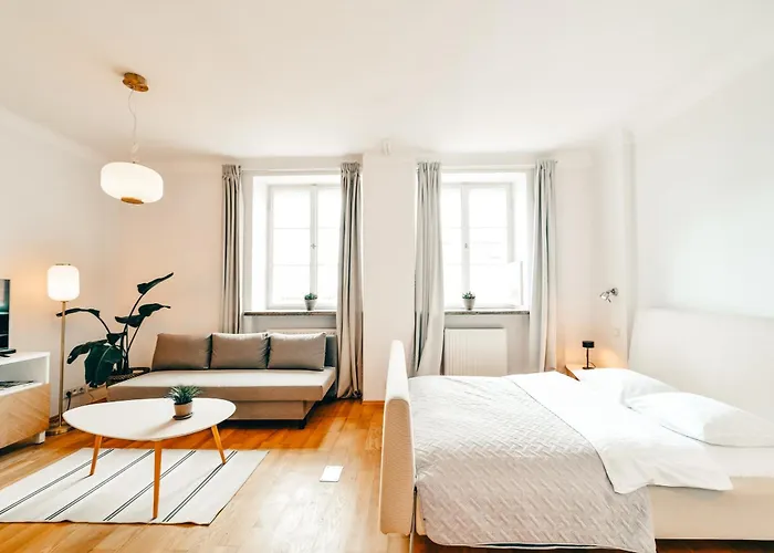 Old Town Heart V - Old Town Square